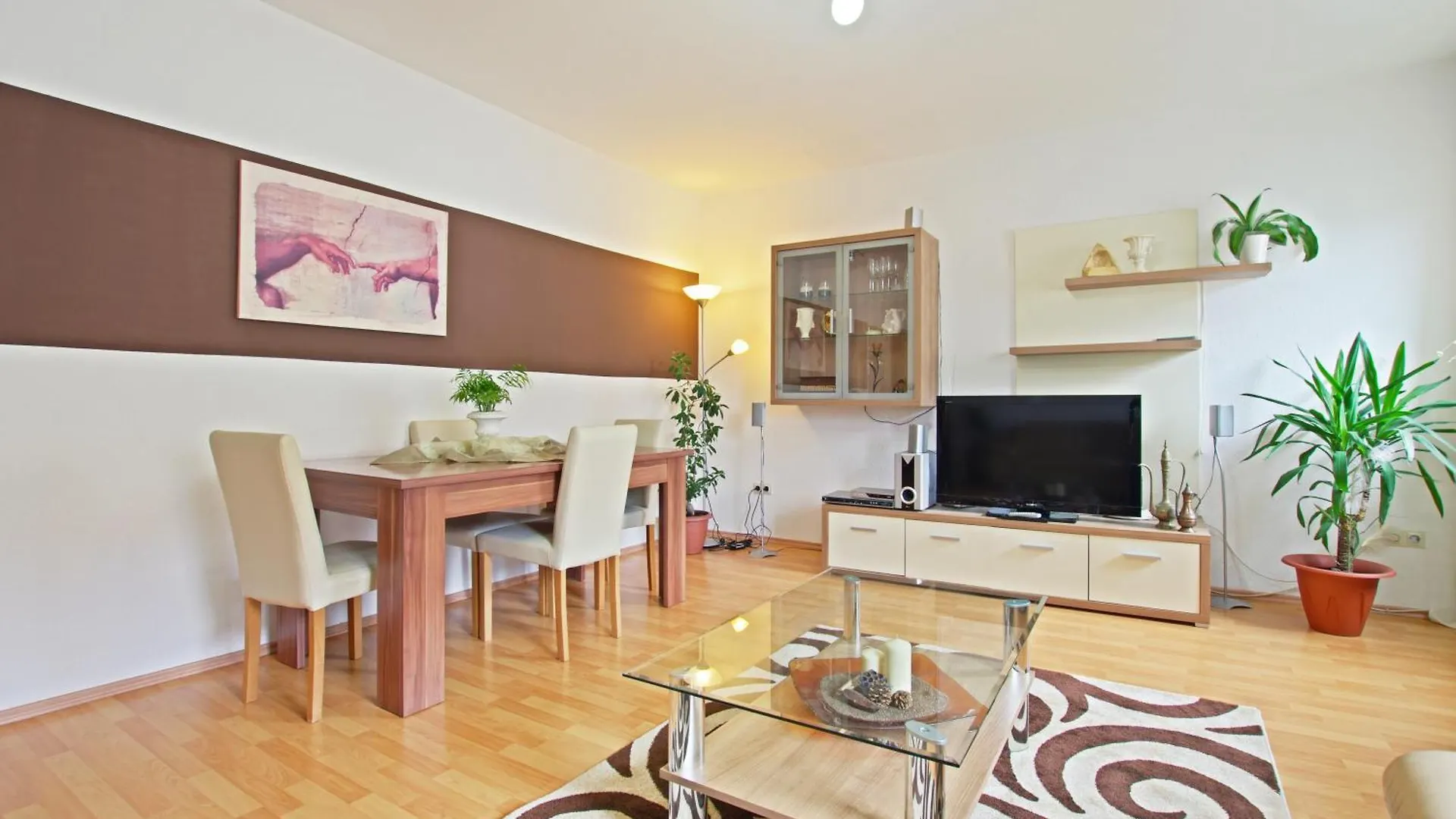 Private Apartments Near Exhibition Center Hanower