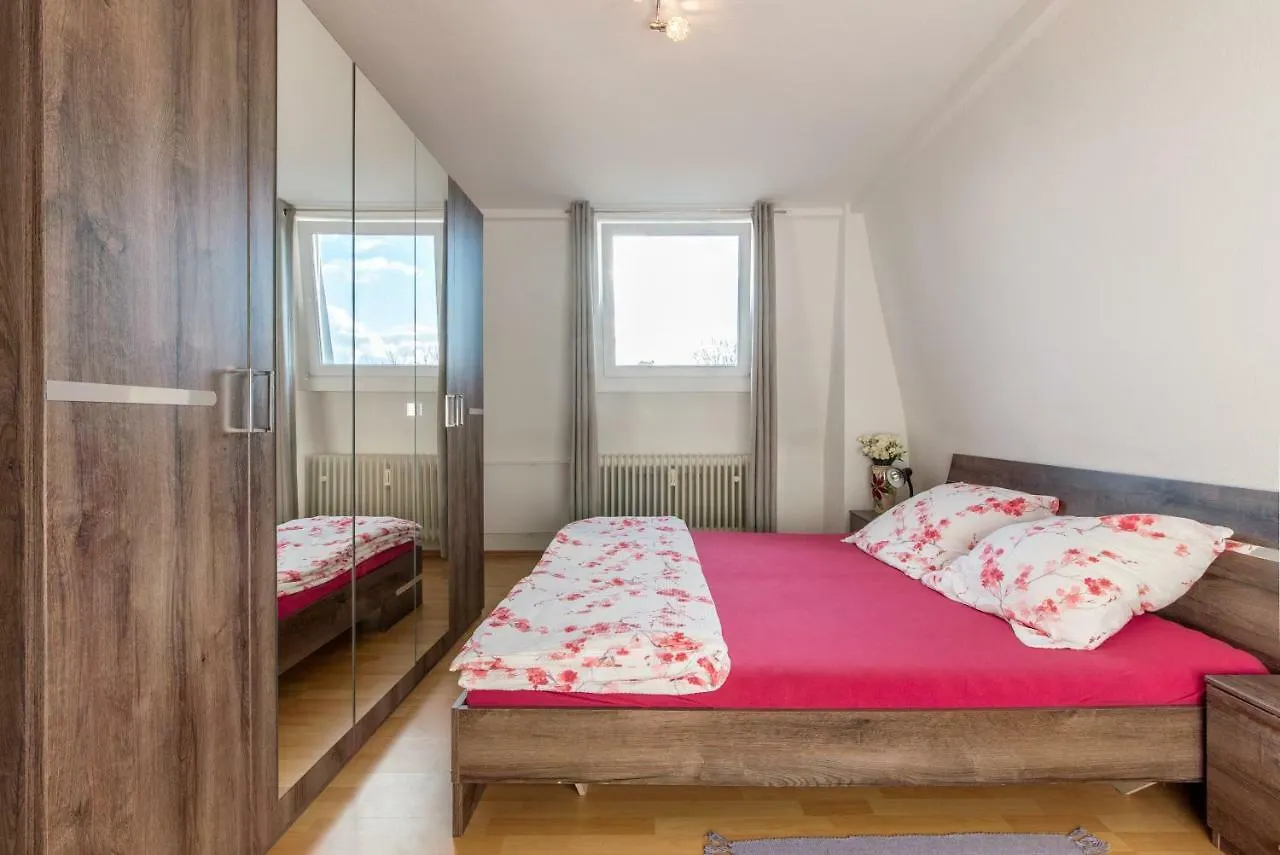 Private Apartments Near Exhibition Center Hanower Niemcy