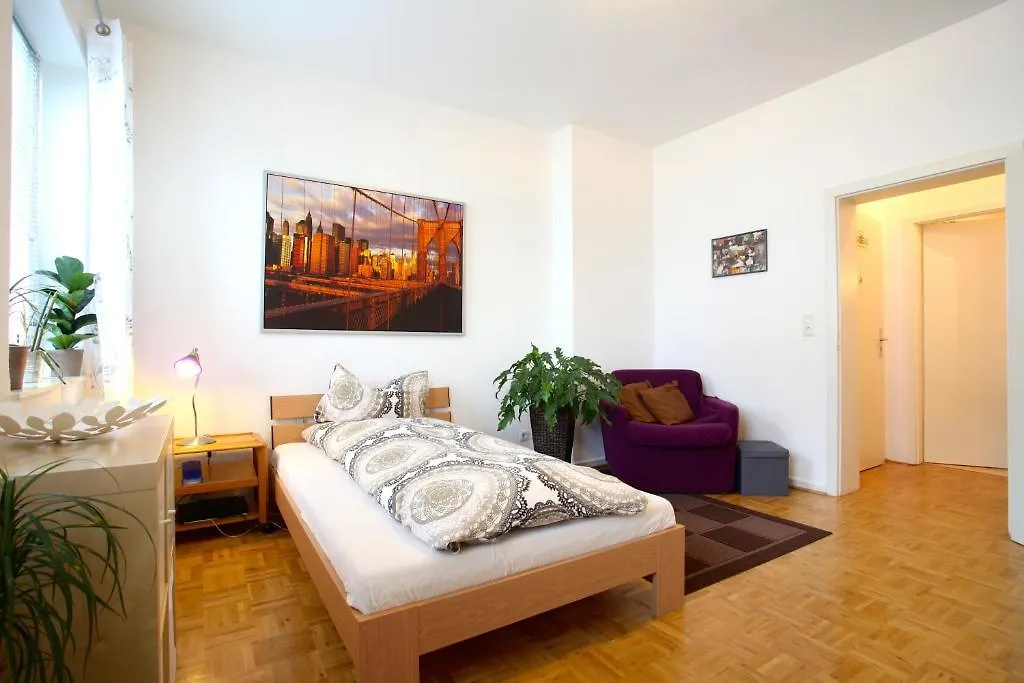 Private Apartments Near Exhibition Center Hannover 0*,  Germania